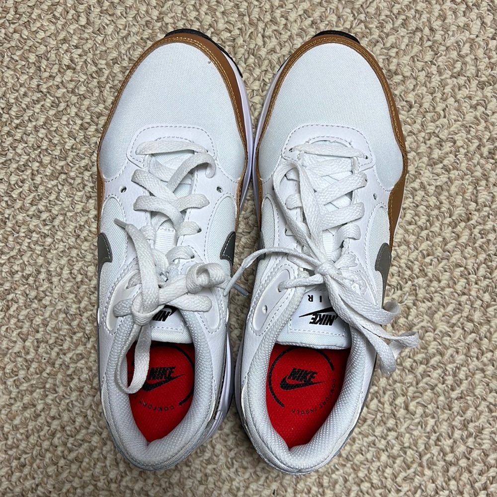 brand new nike airs